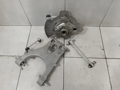 Ferrari GTC4 Lusso T F151M Left Rear Hub 294850 Wheel Bearing Housing Rear Left -