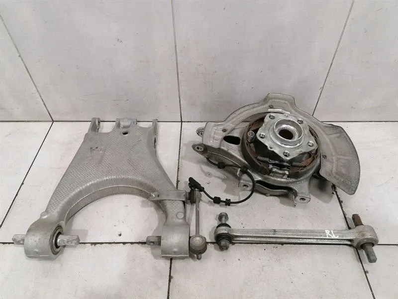 Ferrari GTC4 Lusso F151M Left Rear Hub 294850 Wheel Bearing Housing Rear Left -