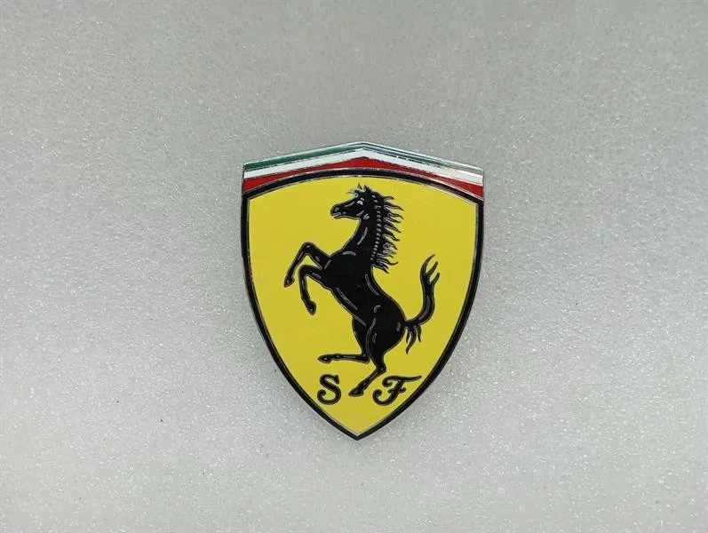 Ferrari 812 Superfast F152M 88077400 Squadra Corse Shield Badge