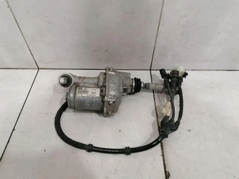 Ferrari GTC4 Lusso F151M rear axle steering right 330992 rear axle steering right-