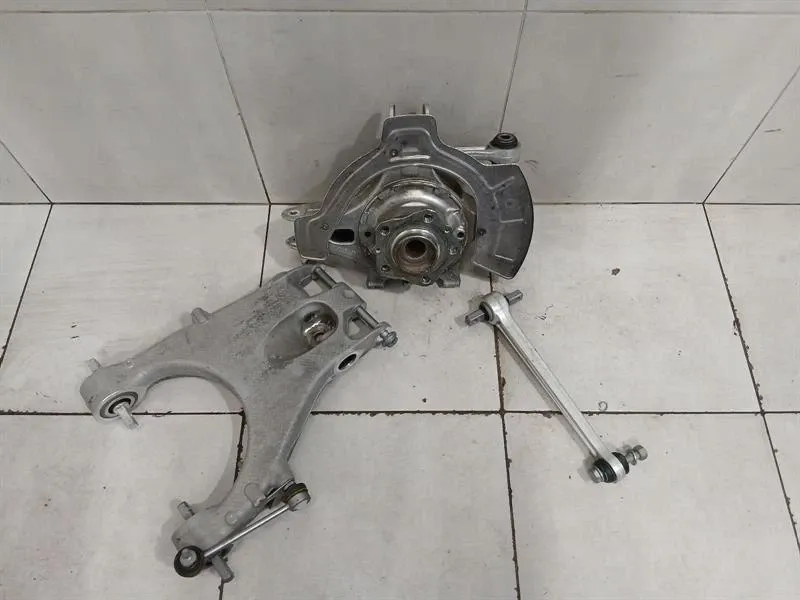 Ferrari GTC4 Lusso F151M Right Rear Hub 294851 Wheel Bearing Housing Rear Right -