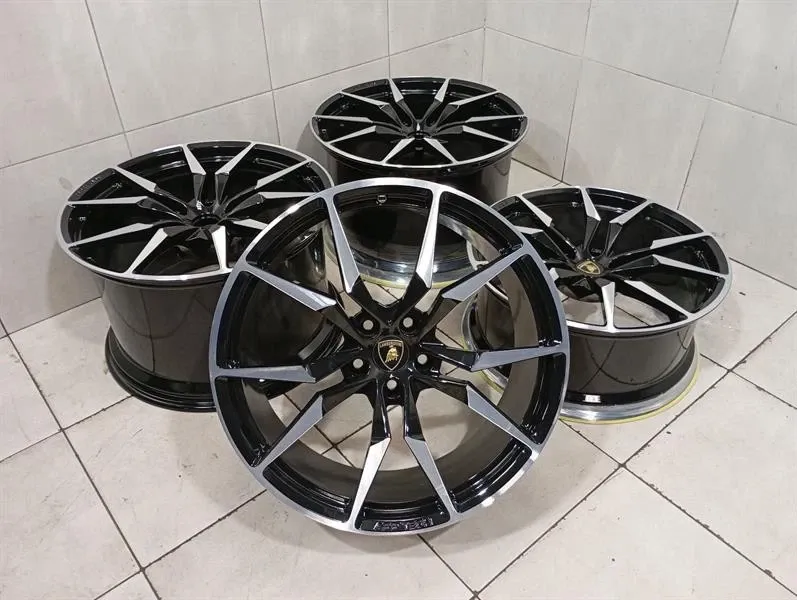 20 21 LAMBORGHINI Alloy AVENTADOR S DIONE WHEEL SET SET 470601017T SET Alloy Wheel-