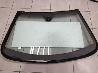 Maserati Granturismo M145 Windscreen 68240500 Windscreen Scratched