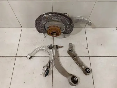 BMW F90 G30 M5 Left Front Hub 7857011 Wheel Bearing Housing Front Left 31107857017-