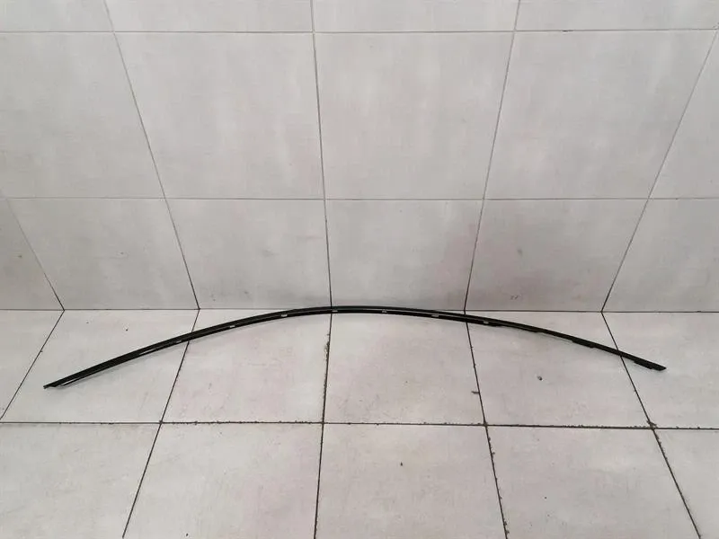 Ferrari 812 Superfast F152M Left Roof Molding 88069400 Left Bar -