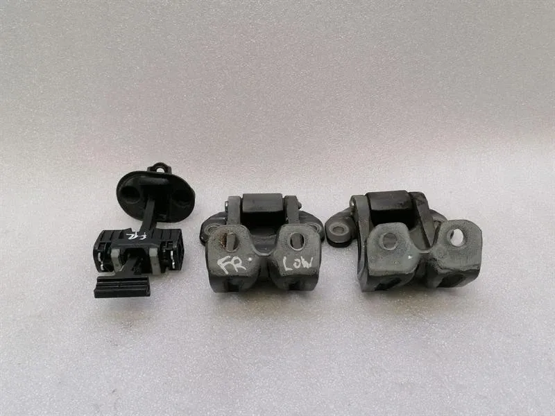 Ferrari GTC4 Lusso F151M Right Door Hinge 88446200 Right Door Hinge