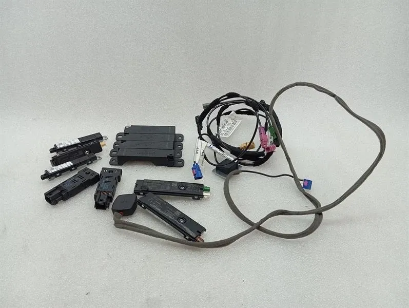 Aston Martin DBS SUPERLEGGERA AM7 18-24 Aerial / Antenna ED33-18C847-BA Antenna