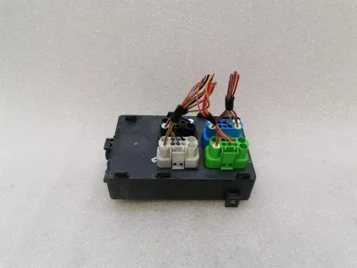 Aston Martin Rapid AMR Fuse Box AD43-14A074-AA Fuse Box-