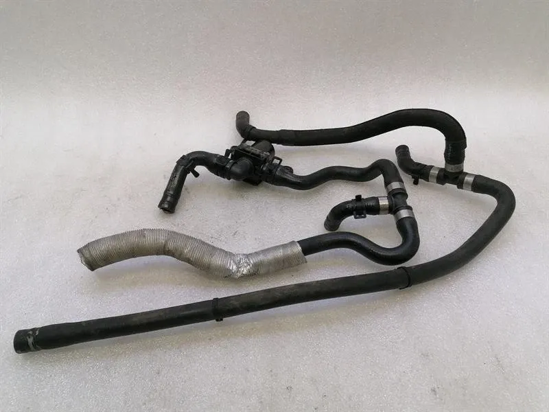 Aston Martin Rapide 10-14 heater valve AD43-18495-AA heater valve -