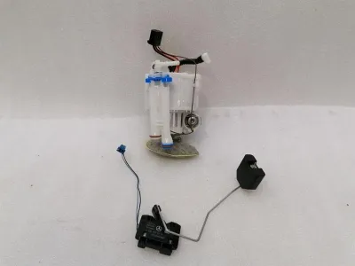 Mercedes C Class W205 Fuel Pump Electric A2054708501 Fuel Pump FAULTY-