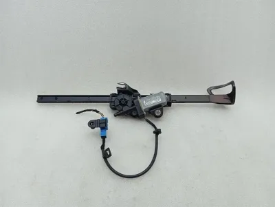 Mercedes C Class W205 R Seatbelt Feeder A2058600282 Seat Belt Adjuster-