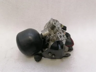 Mercedes S63 AMG W221 Front ABC Hydraulic Valve A2213200258 Hydraulic Valve-