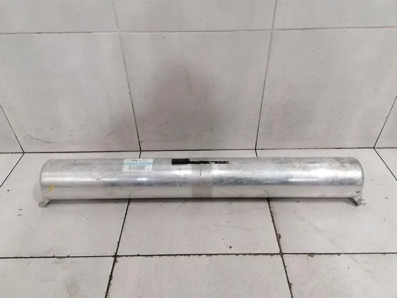 Porsche Taycan 9J Reservoir 9J1616202A Container Pressure Accumulator-