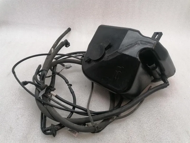 Rolls Royce Phantom MK7 Washer Fluid Reservoir 7069448 Washer Fluid Reservoir -
