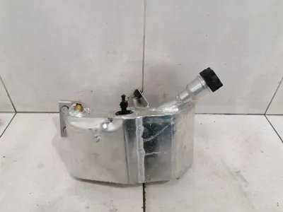 Ferrari Purosangue F175 suspension oil tank with defects 913873 reservoir -