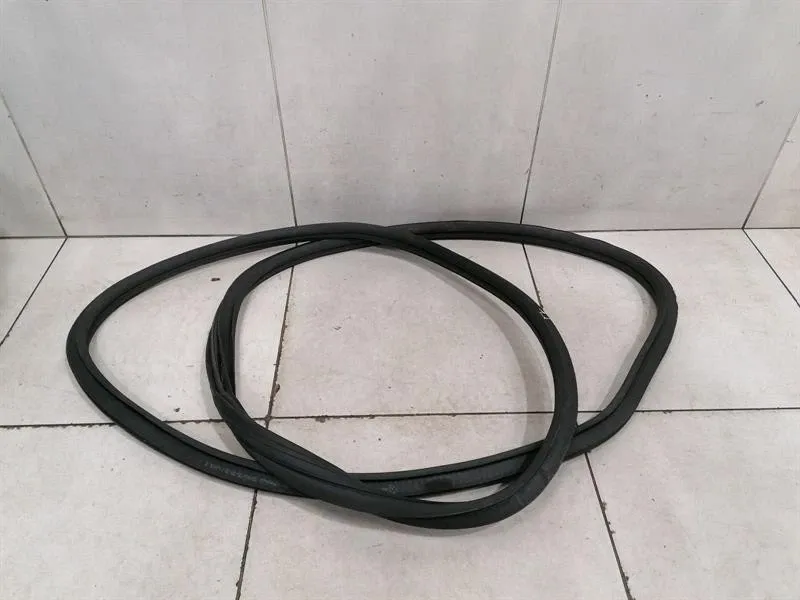 MERCEDES G-CLASS W463A W464 18-24 DOOR SEAL A4637211500 FRONT LEFT DOOR SEALS-