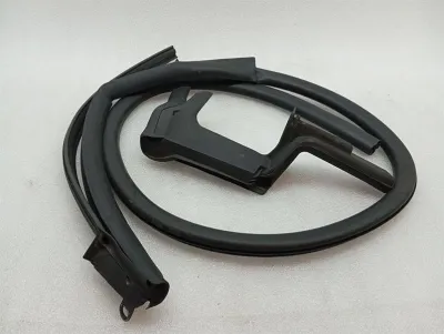 Audi R8 Type 42 V10 5.2 Spyder Right Door Seal 427831708 Right Door Seals -