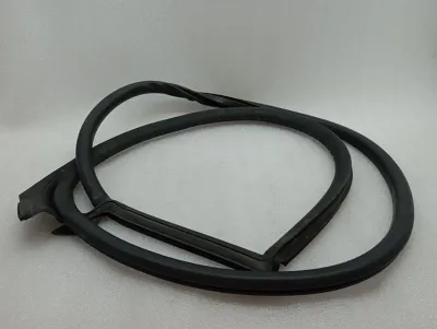 Audi R8 4S V10 RWD left door seal 4S8831707 door seals left-