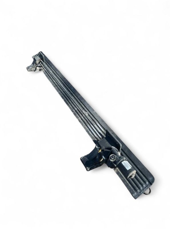 68275813AC Foot / side step left RAM RAM Pickup (DT) (2018-)