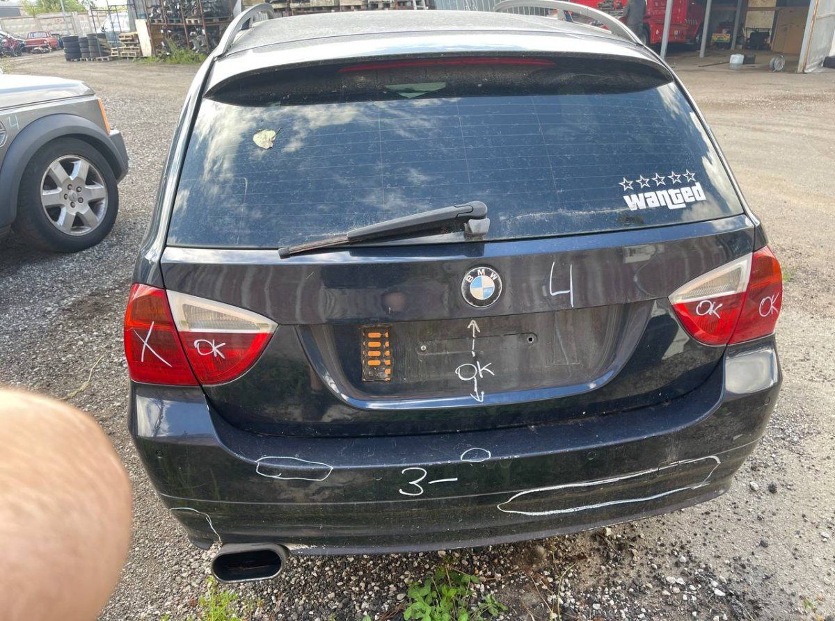 7166105 Bootlid / tailgate BMW 3 (E90, E91, E92, E93) (2005-2011)