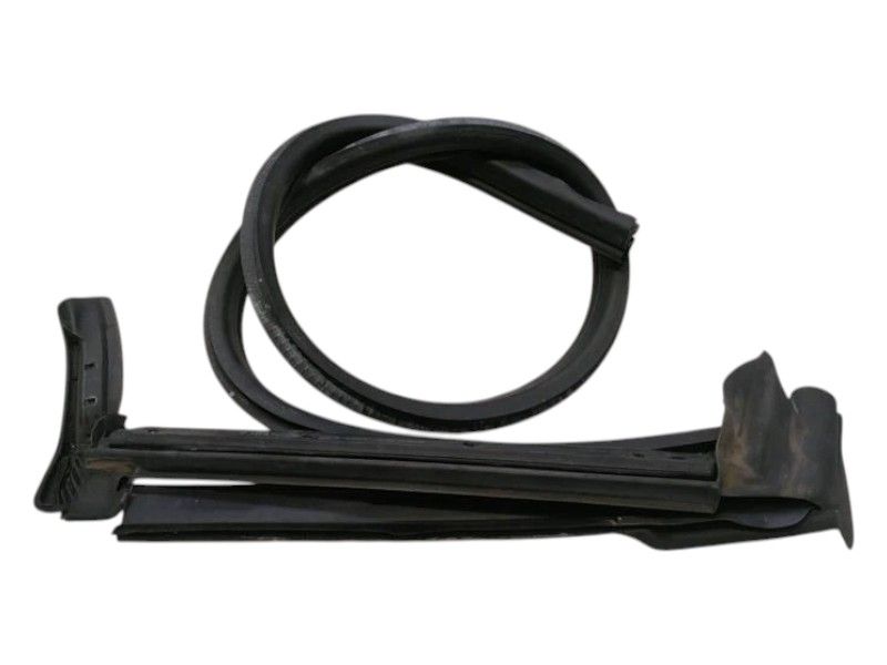 FERRARI PORTOFINO F164 Door Seal 771599