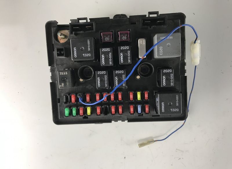 Fuse box GMC SAVANA 1500 [USA] (2002-)