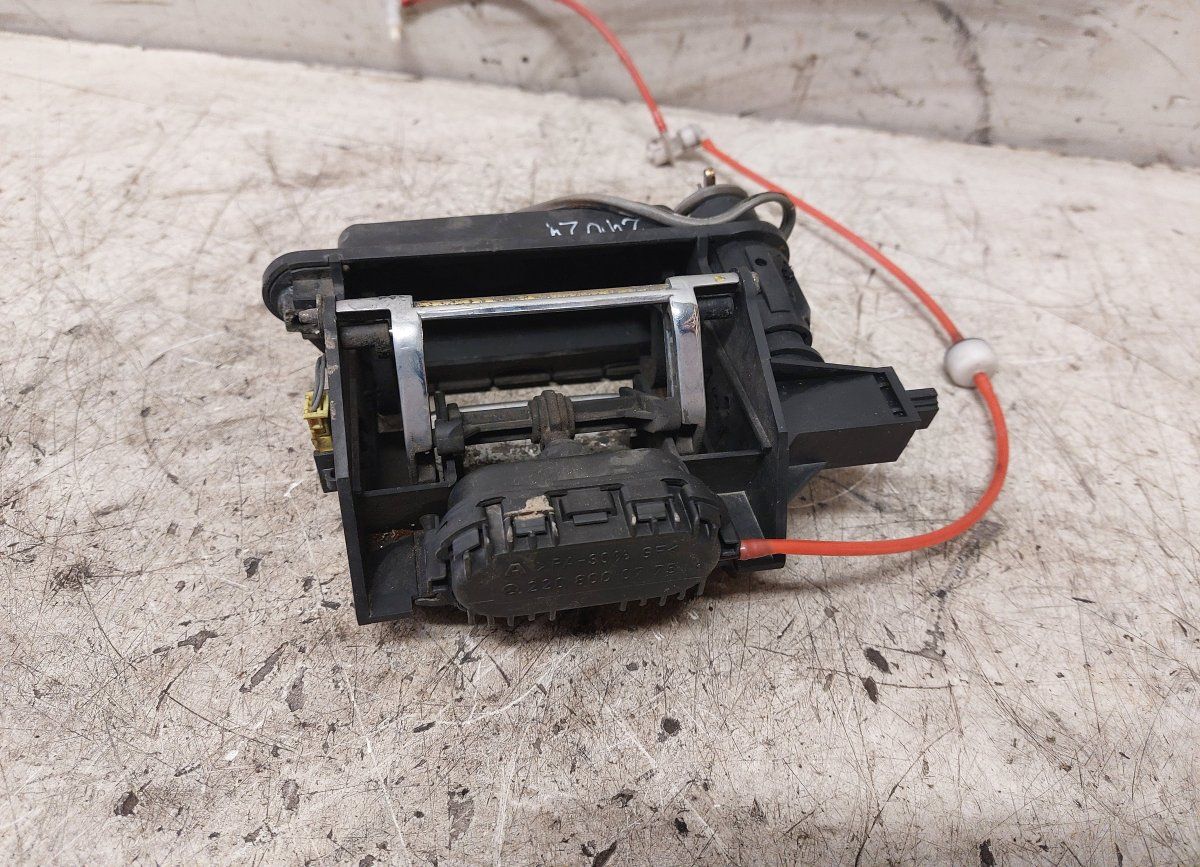 Bootlid / tailgate handle MERCEDES-BENZ S-CLASS (W220) (1998-2005)