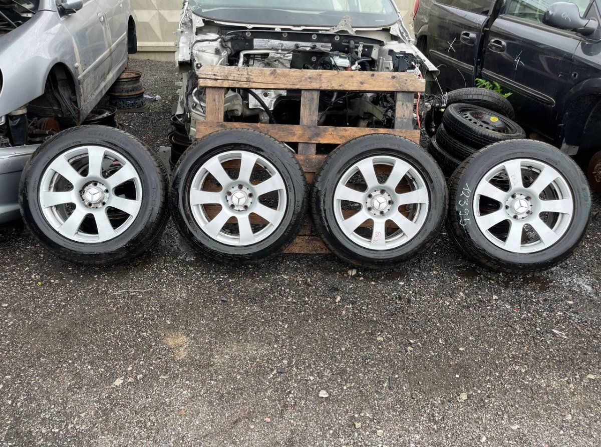 8JX17 ET43 D66.6 5X112 Rim set With Tyres 4 pcs MERCEDES-BENZ C-CLASS (W204) (2007-2013)