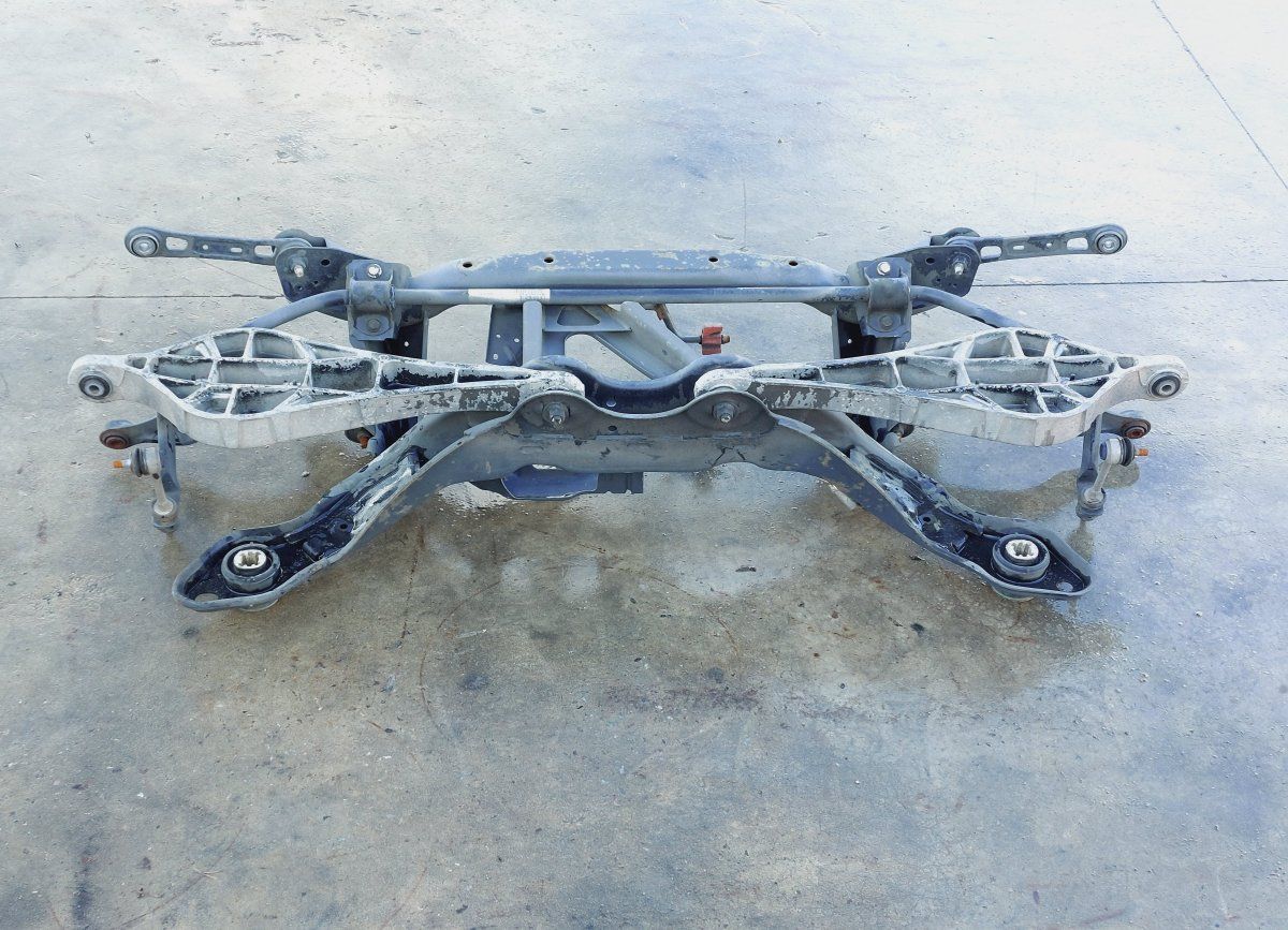 31329931 31317603 Rear axle Beam VOLVO XC60 I (2008-2017)