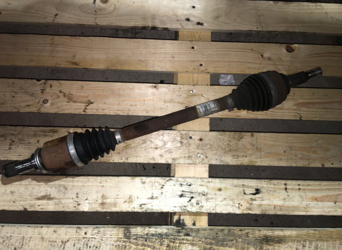 Drive Shaft Front Left                                      DACIA SANDERO II (2012-2020)