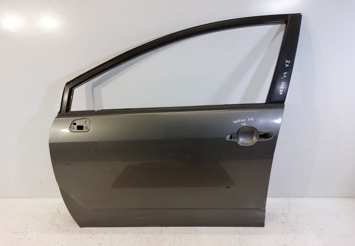 Door Front Left TOYOTA VERSO (AR20) (2009-2018)