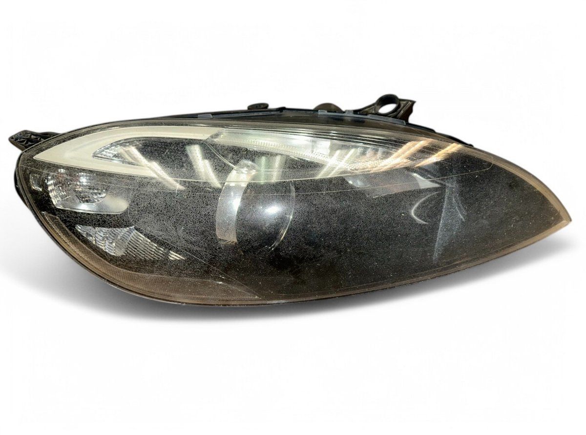 31420008 Headlight right VOLVO V40 (2012-2019)
