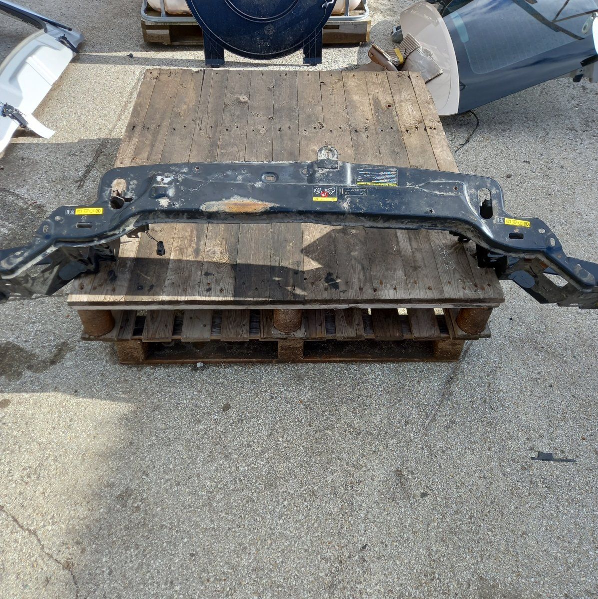 Front panel VOLVO XC90 I (2002-2014)