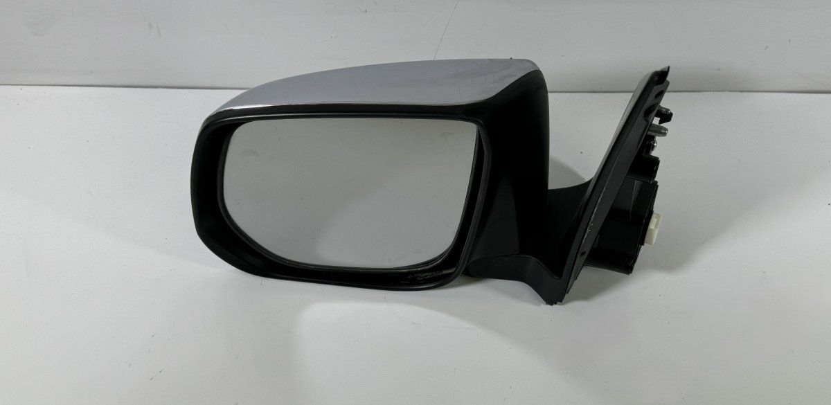 Mirror left ISUZU D-MAX II (RT) (2012-2019)