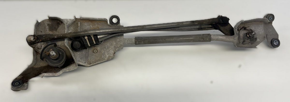 8251A105 8250A178 Wiper linkage / mechanism MITSUBISHI OUTLANDER II (CW, ZG, ZH) (2006-2012)