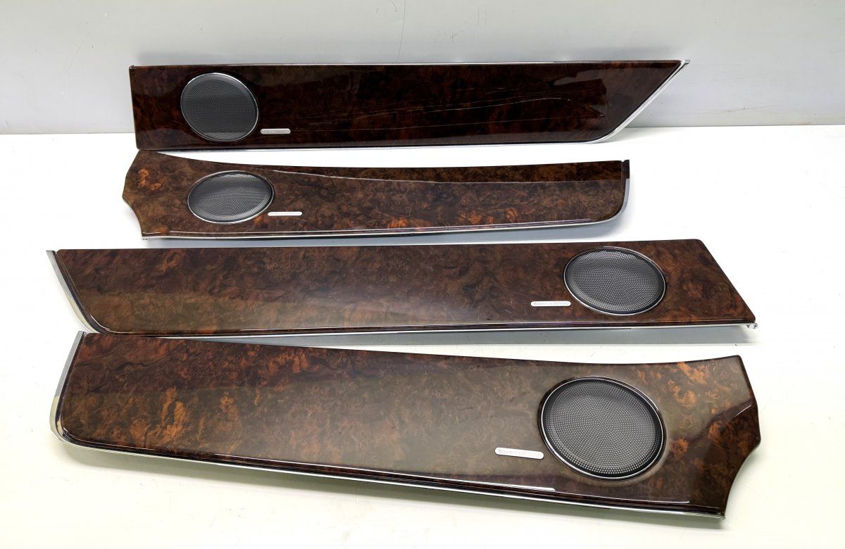 AW93202B01 AW93247B33 AW93247B32 AW93202B00 Door loudspeaker cover front right JAGUAR XJ (X351) (2009-2019)