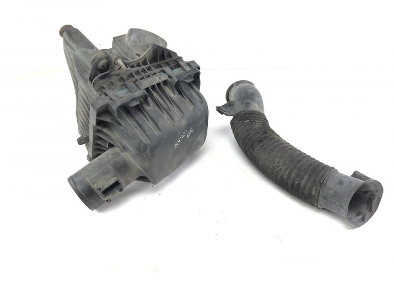 52022408AA Air Cleaner (filter box) LANCIA VOYAGER (404) (2011-2016)