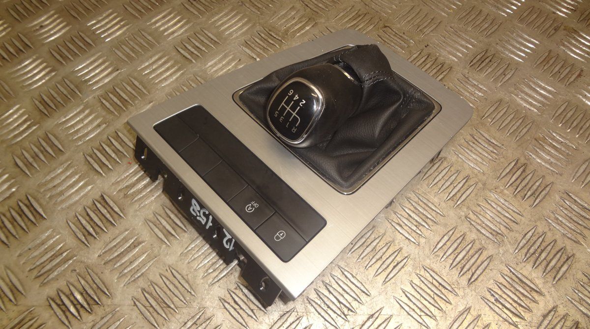 Gearstick (selector/shifter ) boot (gaiter) SKODA OCTAVIA III (5E) (2012-2019)