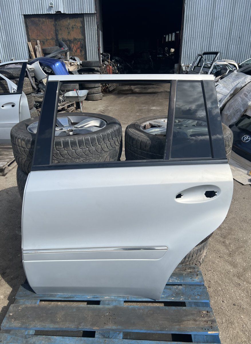 Door Rear  Left MERCEDES-BENZ GL-CLASS (X164) (2006-2012)