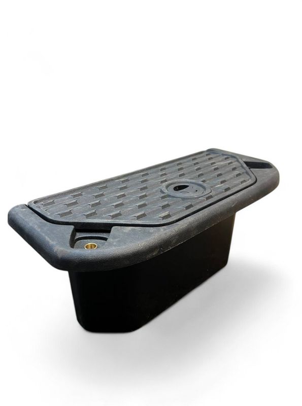 5YM16TX7AA 5YM17TX7AE Stowage under front seat right RAM 1500 Crew Cab Pickup (DT)(2018-)