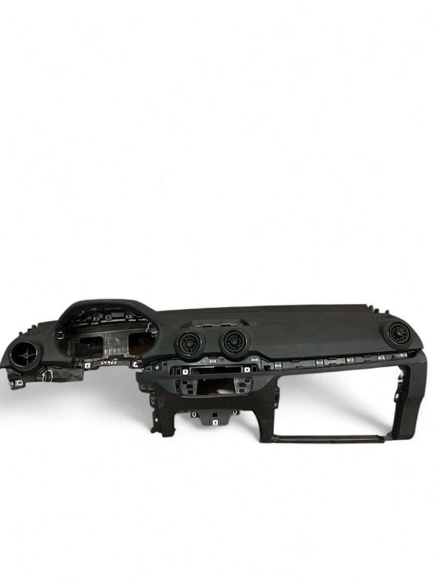 81B857001B 81A880204E Dashboard AUDI Q2 (GA) (2016-)