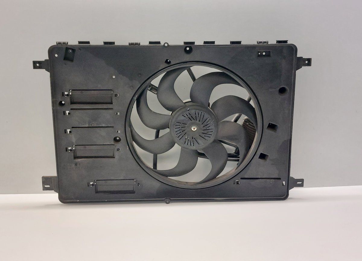 31368867 8240543 940013802 Radiator Fan Electric VOLVO XC60 I (2008-2017)