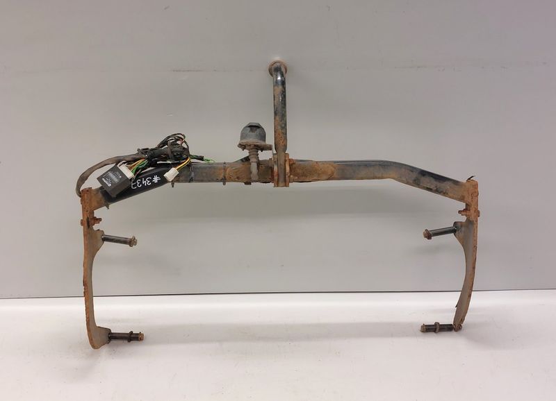 8201334134 8201334146 8201595218 241570411R 8201149641 Towbar DACIA LODGY (2012-2022)