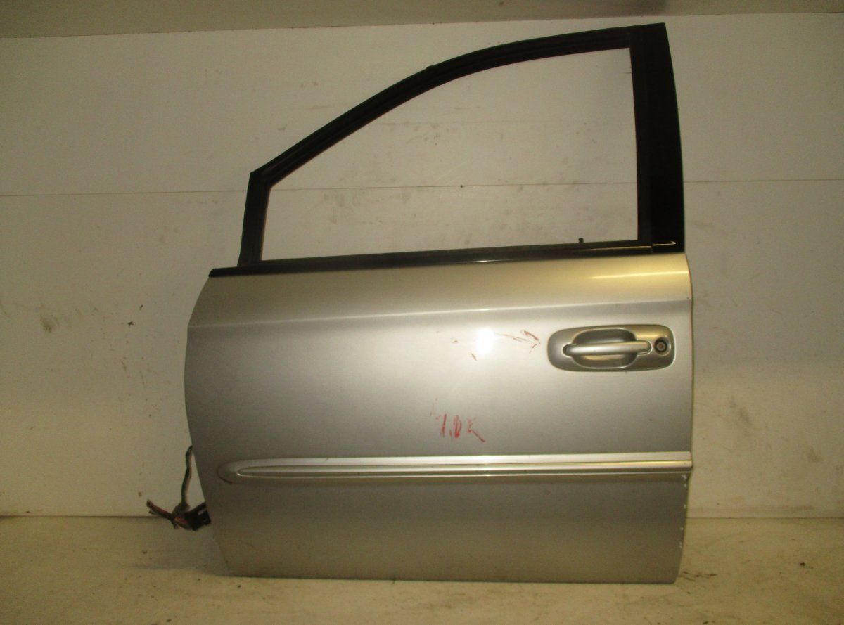 Door Front Left CHRYSLER VOYAGER IV (RG, RS) (2000-2008)