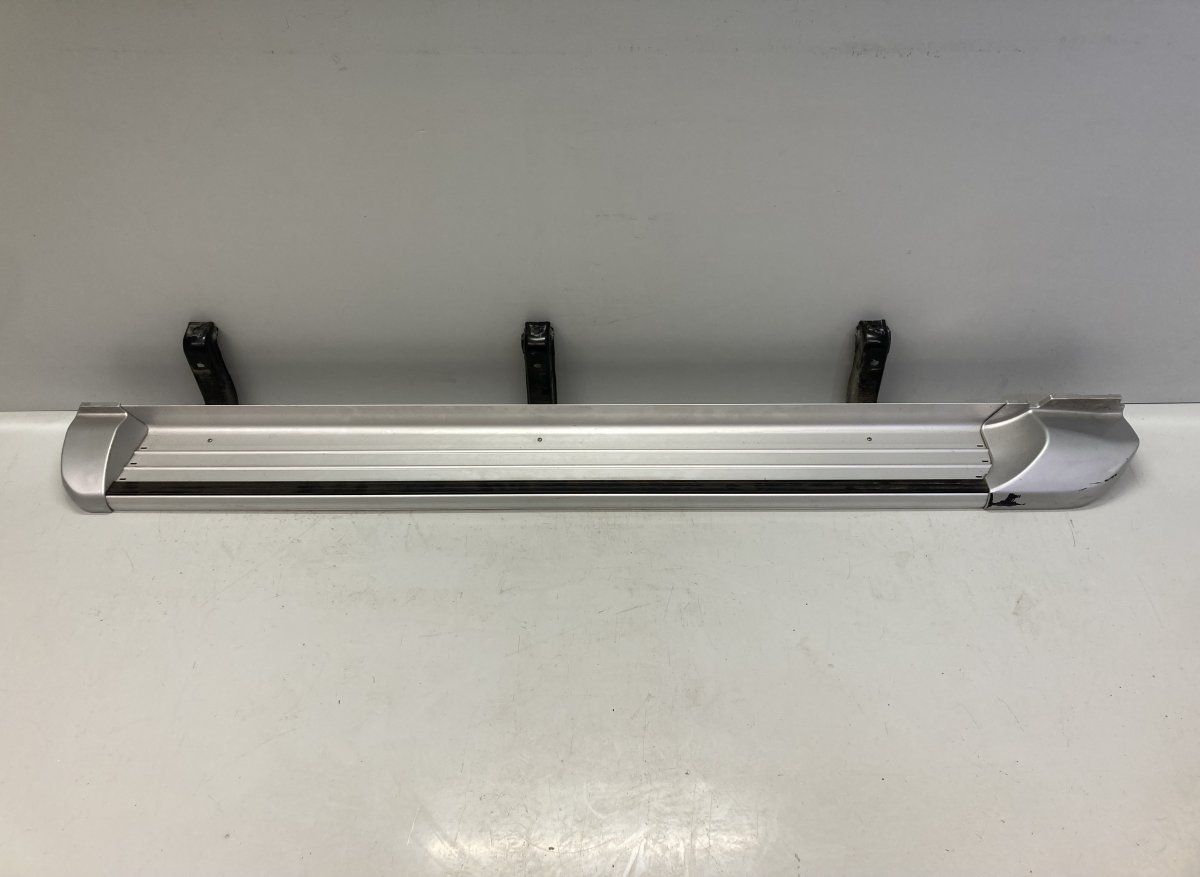 5360A053 Foot / side step left MITSUBISHI L200 V / TRITON (KJ, KK, KL) (2014-2023)