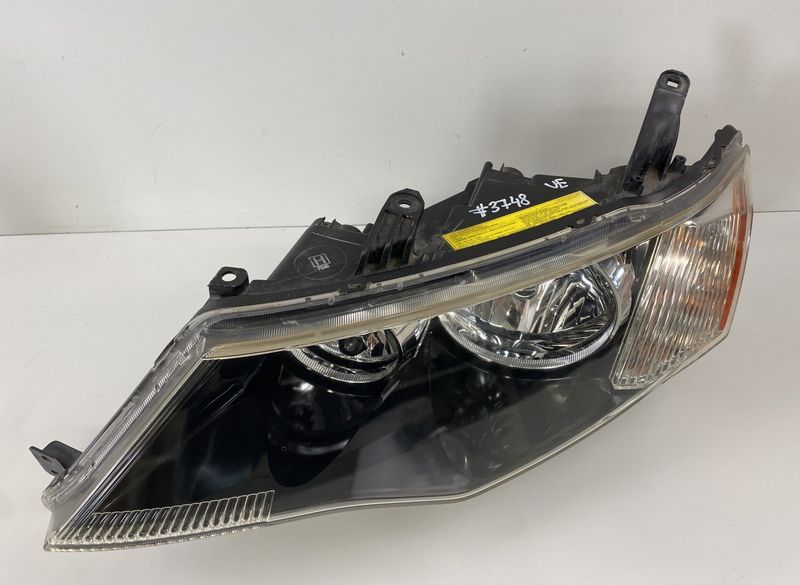 8301B237 W3T62718109 Headlight left MITSUBISHI OUTLANDER II (CW, ZG, ZH) (2006-2012)