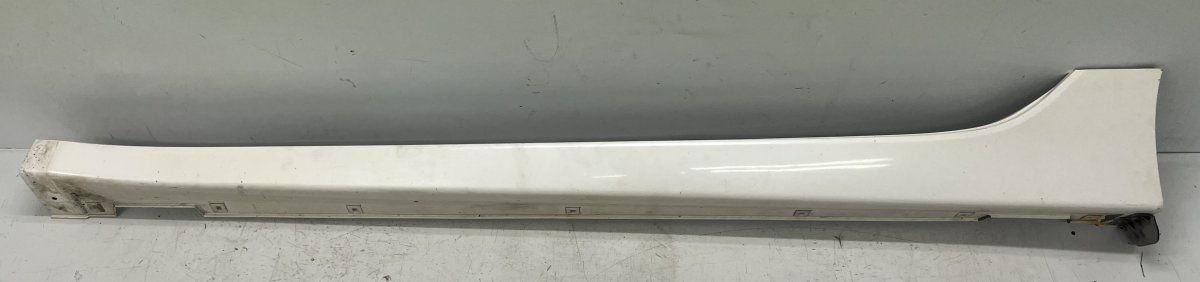 877513Z000 Side Skirt Left HYUNDAI i40 (VF) (2011-2019)