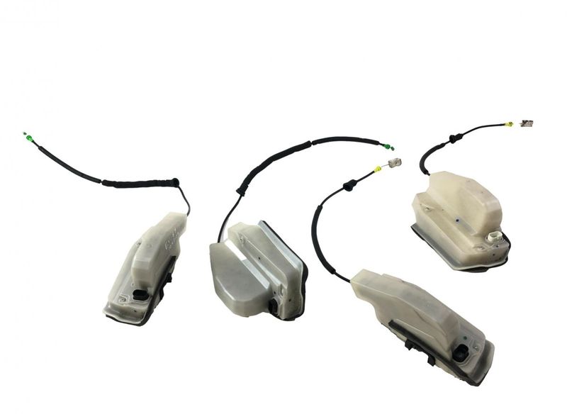 150067200B Set of door locks (latches) TESLA MODEL 3 (2017-)