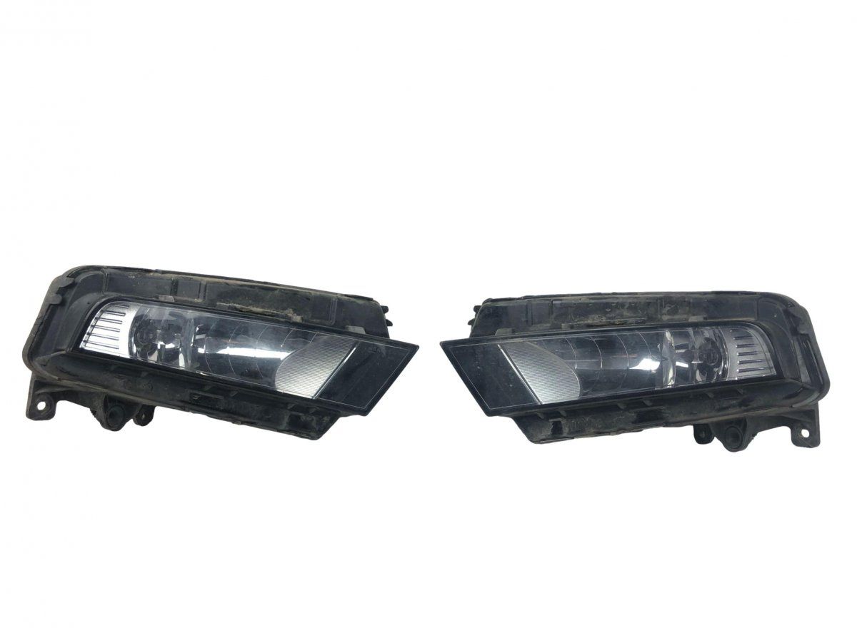 575941701A 575941702A Fog lamp set SEAT LEON (5F) (2012-2020)