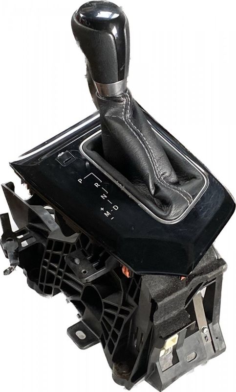 Gearshift lever TOYOTA COROLLA XI (E170, E180) (2013-2018)